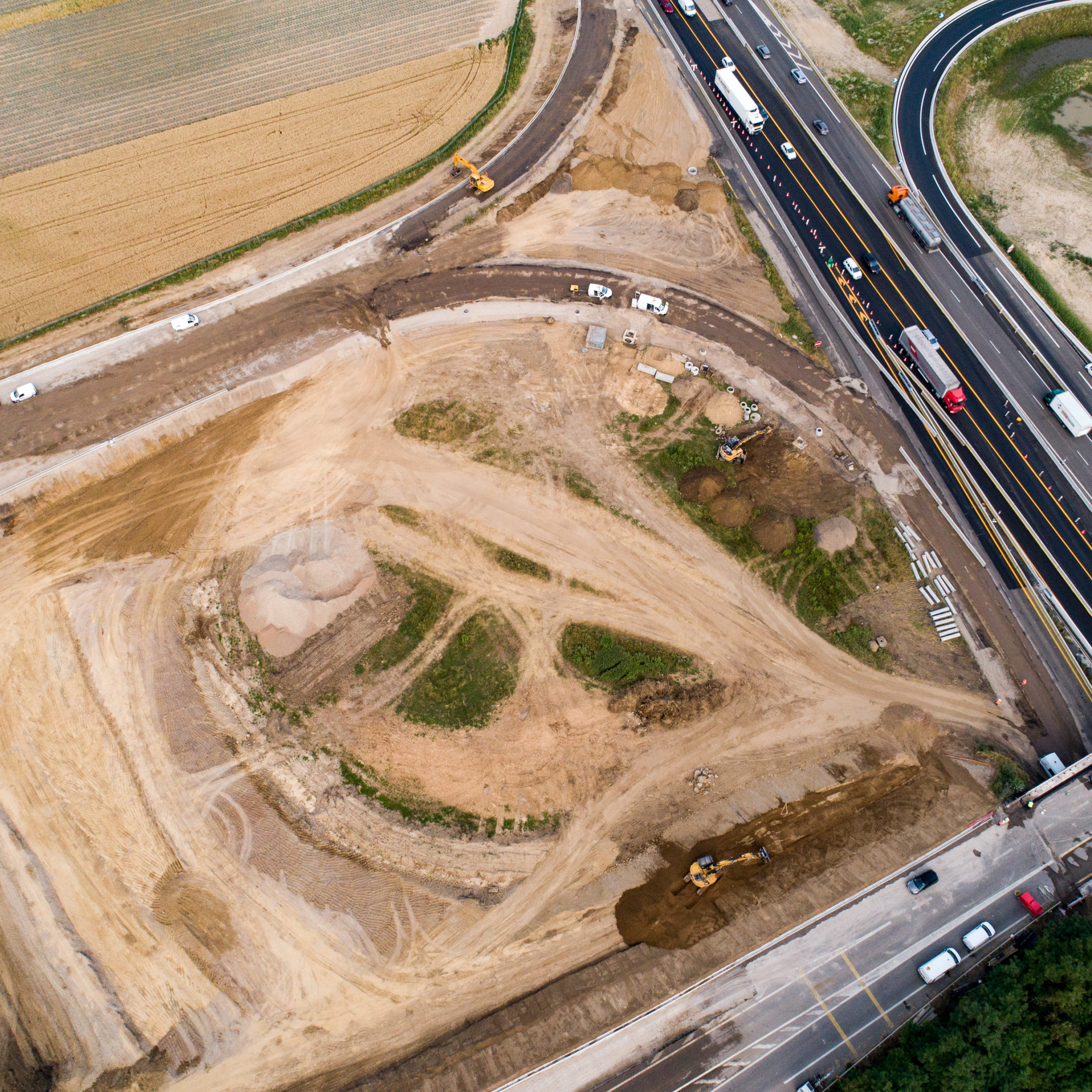 Vue aérienne drone d'un chantier de terrassement